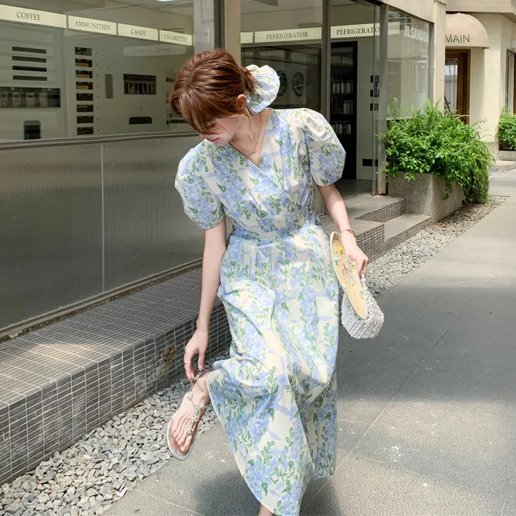 法式氛围感碎花裙夏季女2025新款遮肉显瘦浪漫风泡泡袖在逃公主裙