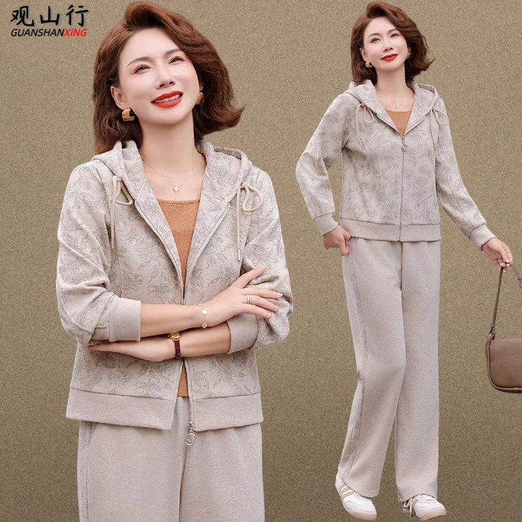 小个子妈妈运动服套装春秋季高贵中老年女装秋装外套品牌2025新款