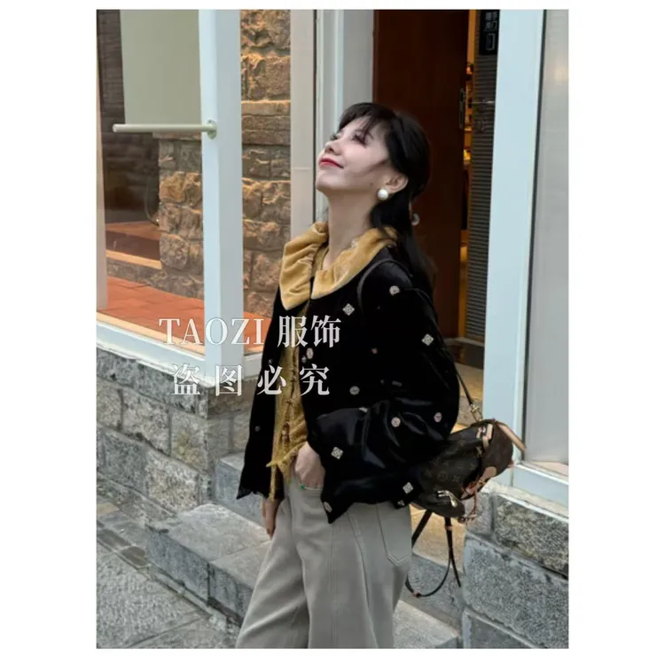 01155【甜美】冬季新款丝绒刺绣新中式90白鸭绒羽绒服