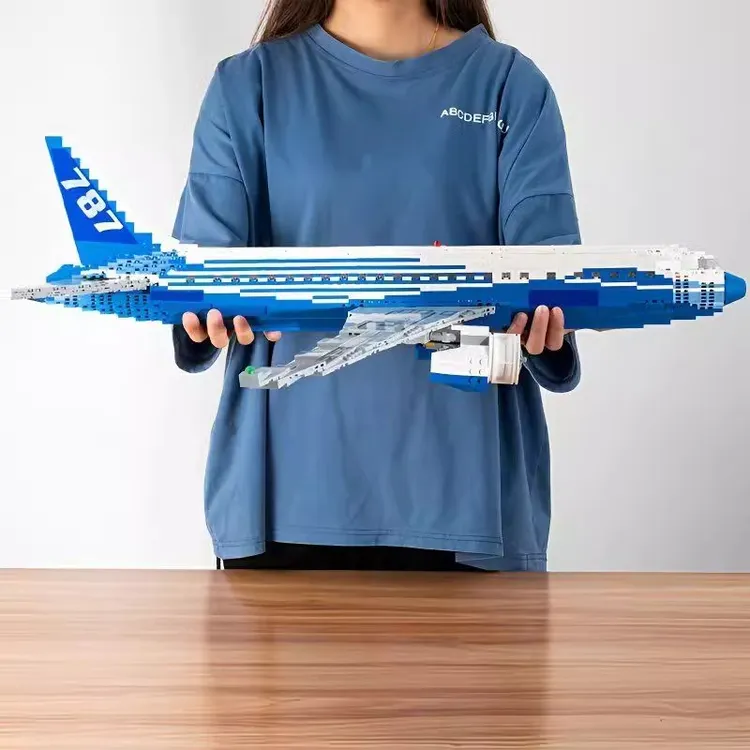 中国载客飞机A380波音787积木男孩拼装模型益智儿童玩具生日礼物