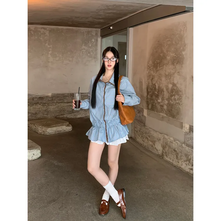 【面包房衬衫裙】秋季气质贝壳绣设计感条纹翻领BD衬衫