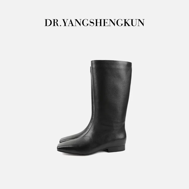 杨圣坤2025新品柔软小羊皮极简风时髦百搭方头中筒靴女X25813103