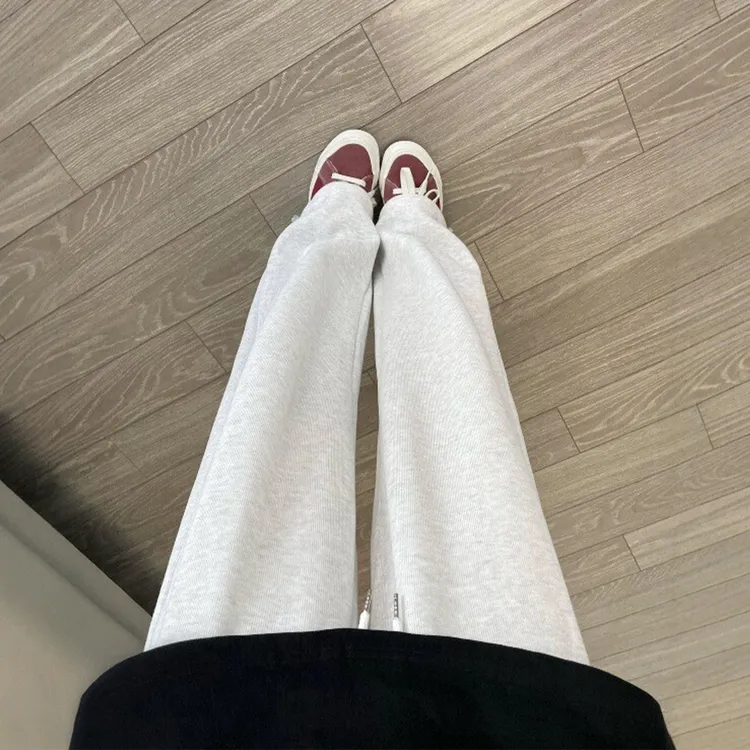 灰白色运动卫裤女秋季新款胖妹妹mm高腰宽松显瘦直筒束脚休闲裤子
