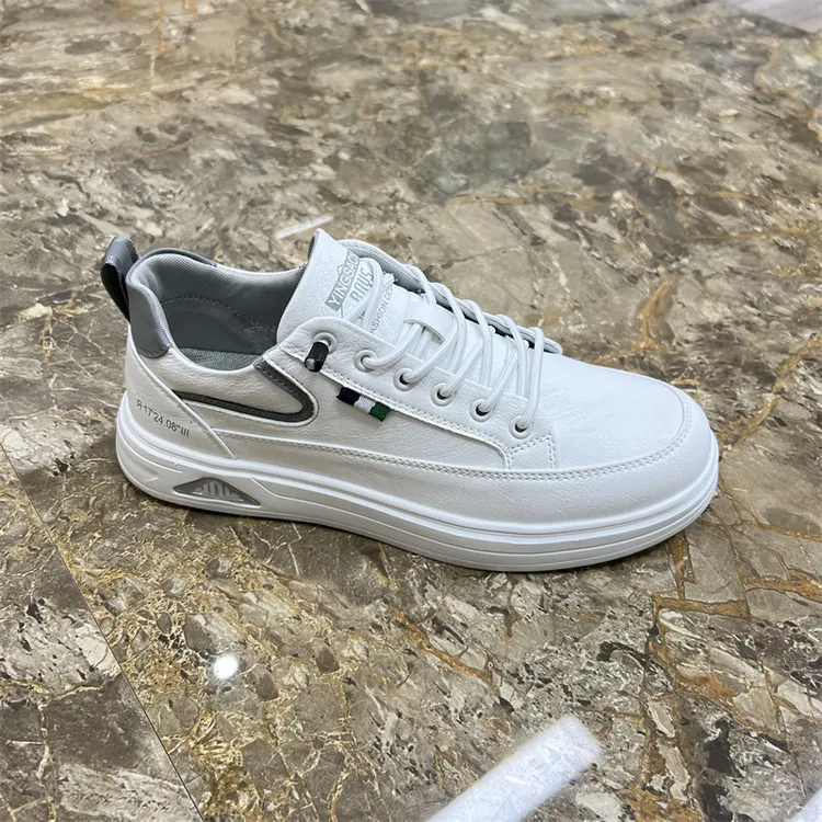 2025四季男士新款时尚百搭软底休闲小板鞋男鞋