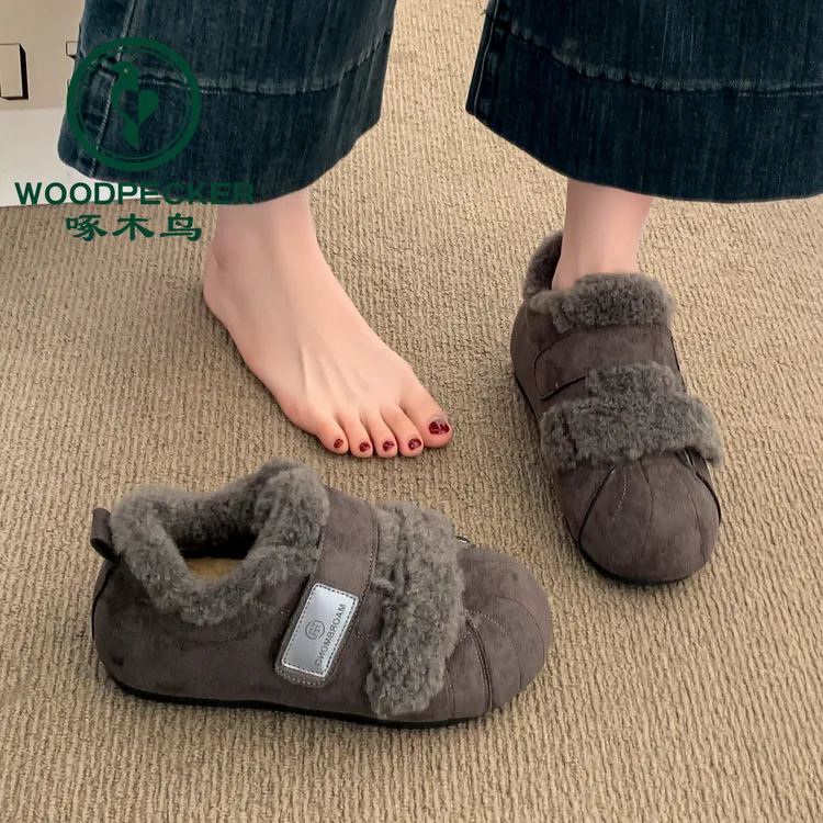啄木鸟灰色豆豆勃肯鞋女加绒雪地靴2025新款冬季保暖软底毛毛棉鞋