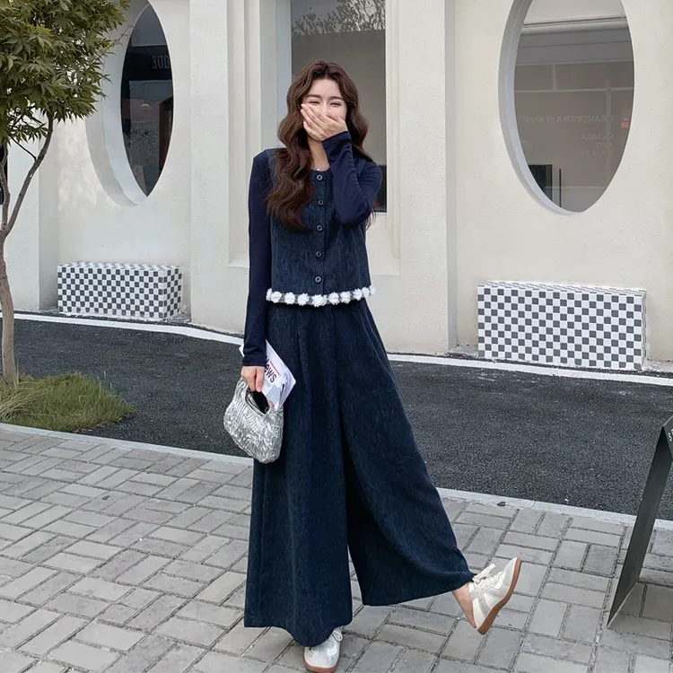 蕾丝花边马甲T恤阔腿裤2025春秋新款复古气质小众简约通勤三件套
