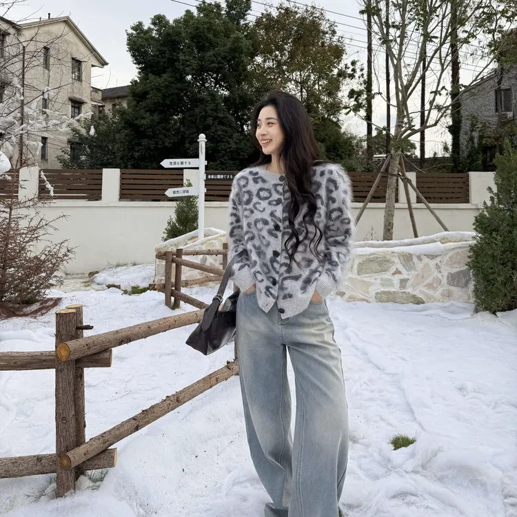 euri梦境花园丨100山羊绒成衣拉毛芝麻点豹纹提花羊绒开衫-MY6401