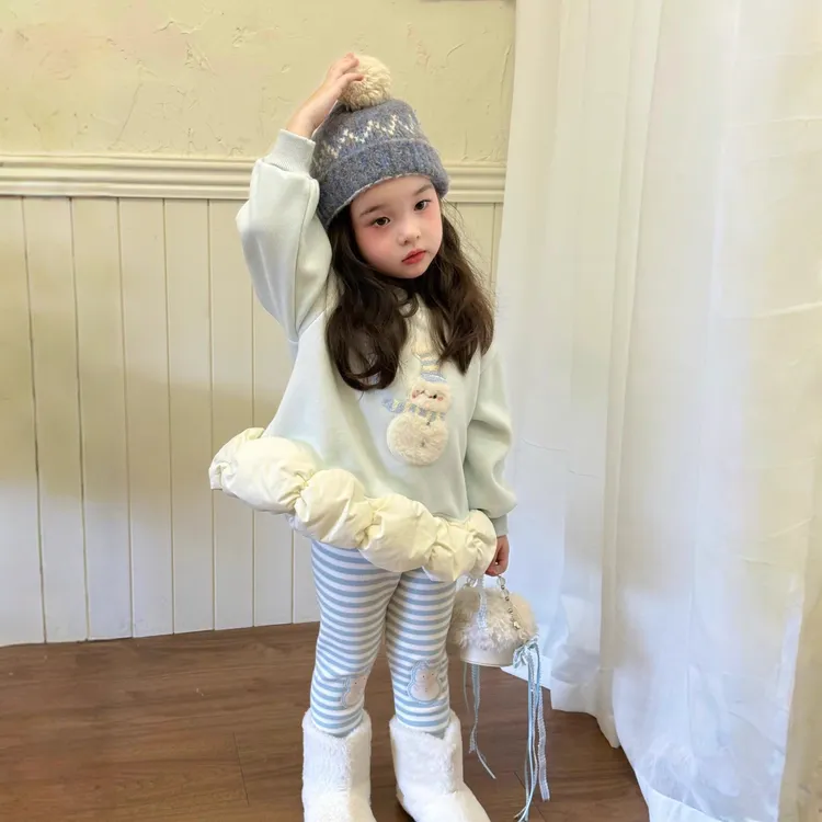 秋冬季新款洋气卡通加绒女童圆领套头卫衣女宝条纹打底裤韩版套装