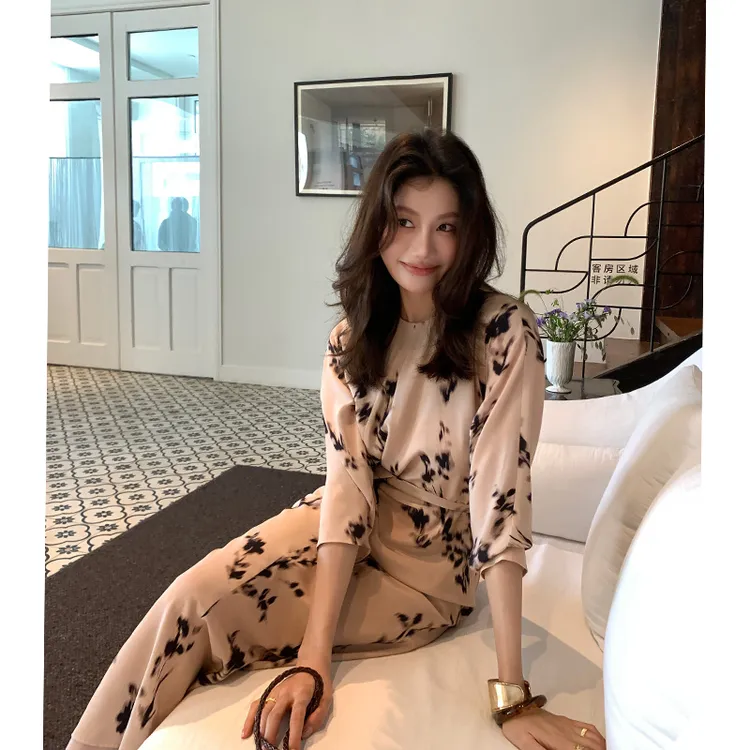 【ALONE SAVOR】龍喜儿墨枝 轻奢喇叭袖印花连衣裙Z574