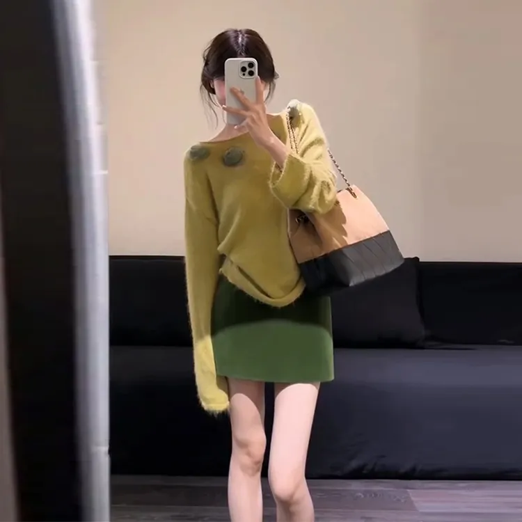 2025早秋新款女韩系穿搭宽松花朵长袖针织上衣气质高腰A字半身裙