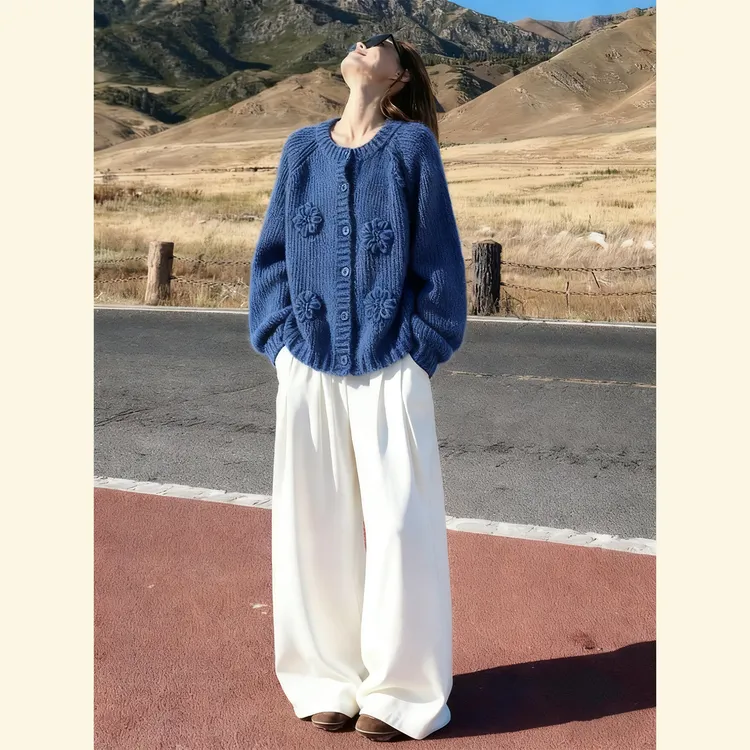 灰色针织衫2025秋季新款时尚洋气巨好看立体花朵气质修身打底上衣