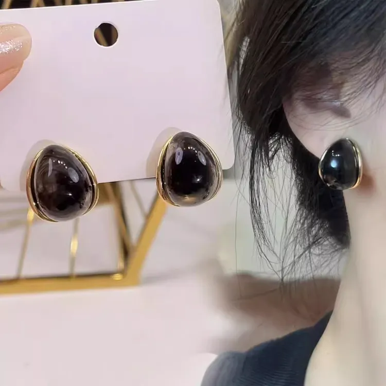 合金耳饰 简约设计感黑色水滴耳扣女时尚气质个性高级感耳环耳饰