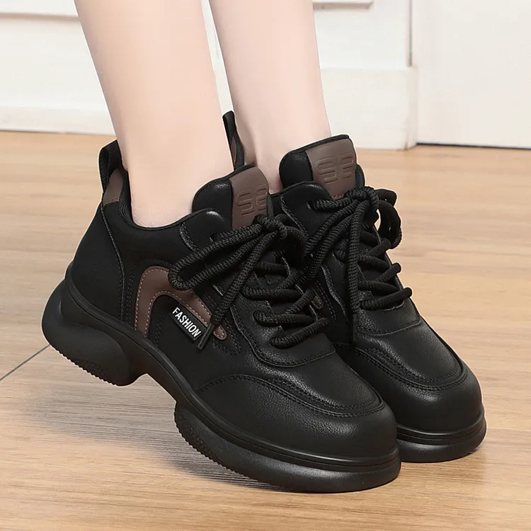 女士休闲鞋软底轻便不累脚女鞋百搭运动厚底新款妈妈鞋秋冬加绒鞋