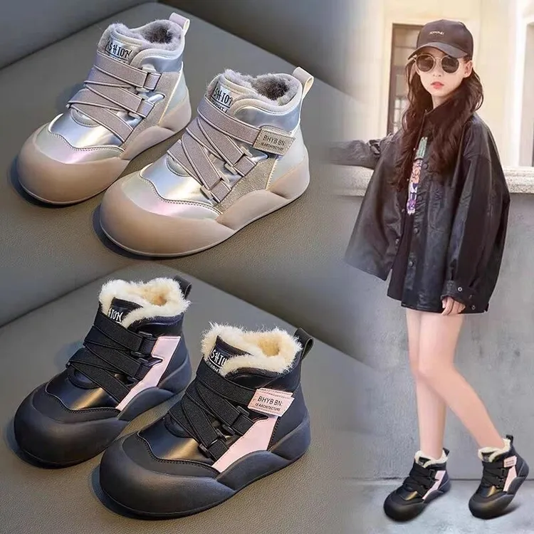 小黄鸭儿童雪地靴2025冬季新款女童加绒鞋冬女孩防水短靴加厚大棉