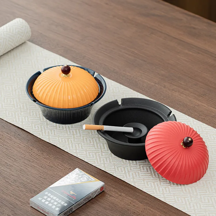 陶瓷官帽烟灰缸创意带盖复古防异味家用客厅时尚摆件