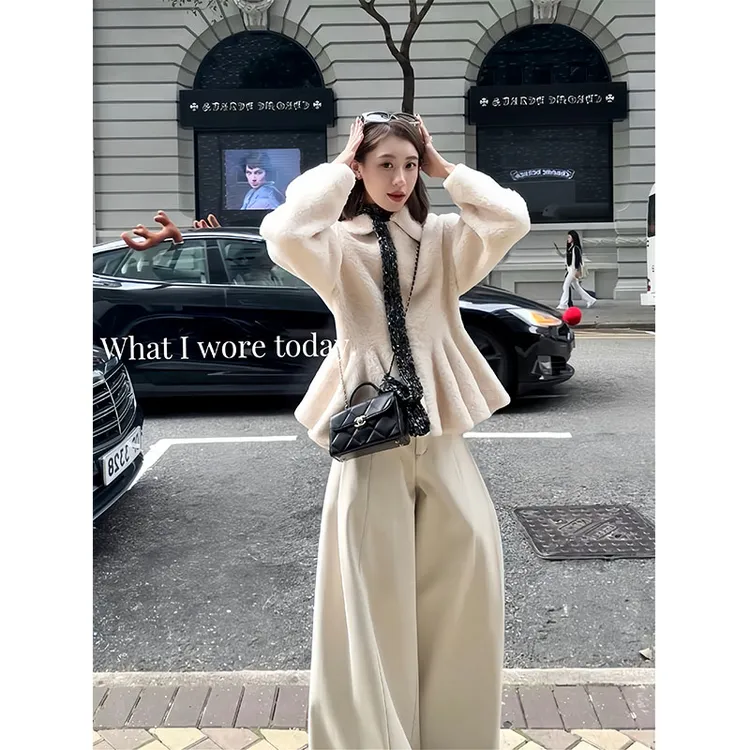 冬季设计感轻熟风外套女收腰显瘦短款加厚毛绒外套显瘦宽松裤子