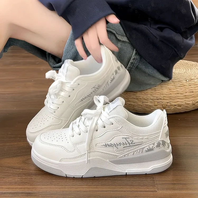 易少年 港风厚底原创板鞋女ins潮2025冬季新款小众百搭休闲小白鞋