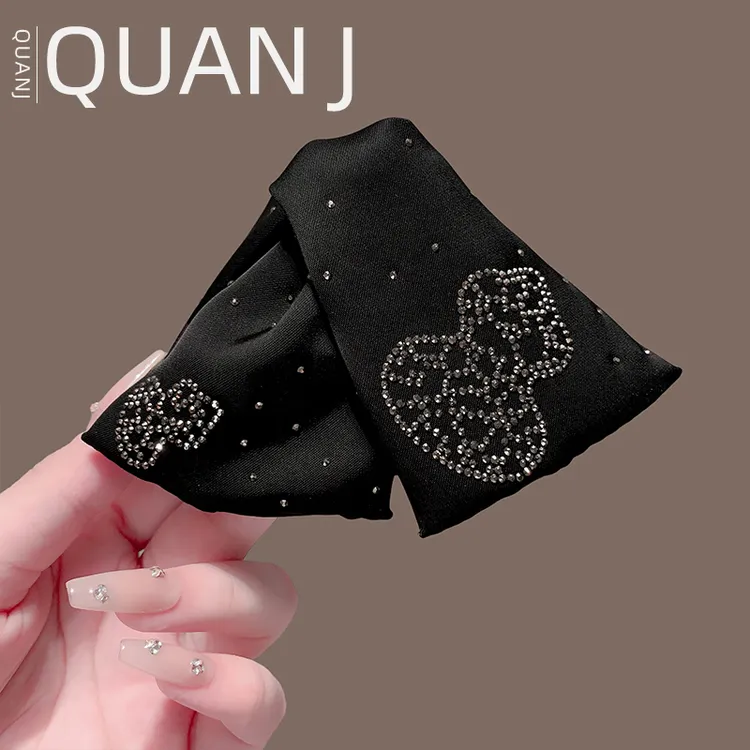 高级感黑色水钻三角抓夹女2025新款后脑勺饱满贝壳发夹头饰鲨鱼夹