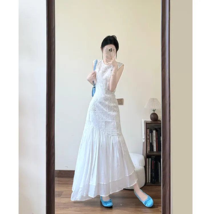 白色蕾丝拼接雪纺连衣裙子2025夏季今年流行穿搭独特漂亮掐腰裙女
