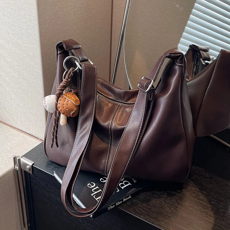 复古包包女大容量2025新款秋冬百搭休闲单肩斜挎包小众通勤饺子包