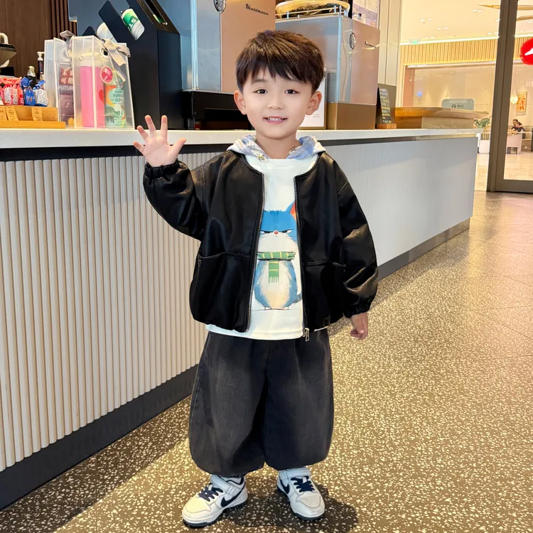 儿童秋装男童休闲套装2025新款帅气儿童衣服小男孩皮衣外套三件套