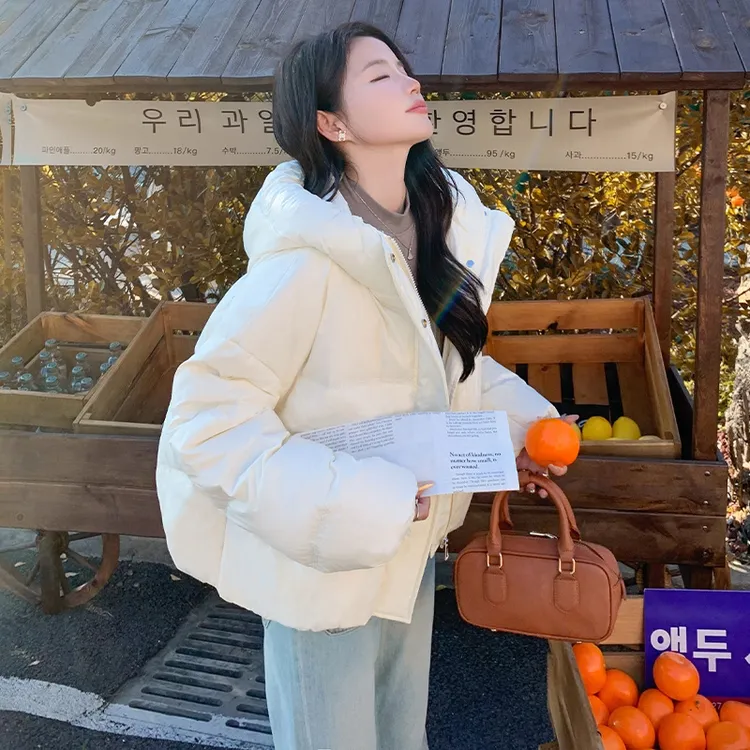 上说时尚白色短款羽绒服女冬季2025新款女士超好看冬女款轻薄小个