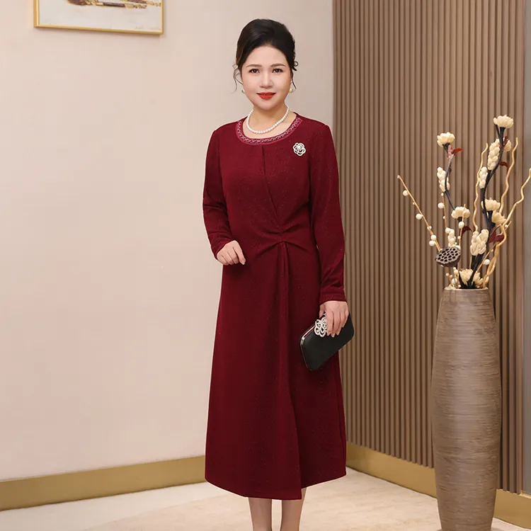 2025秋冬新款连衣裙高级感时尚妈妈裙子大码女装中老年洋气a字裙