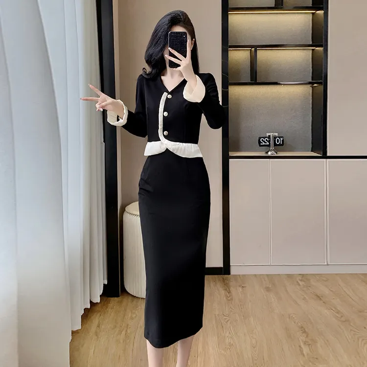 实拍现货秋冬时尚气质V领荷叶边小香风名媛气质上衣半身裙套装