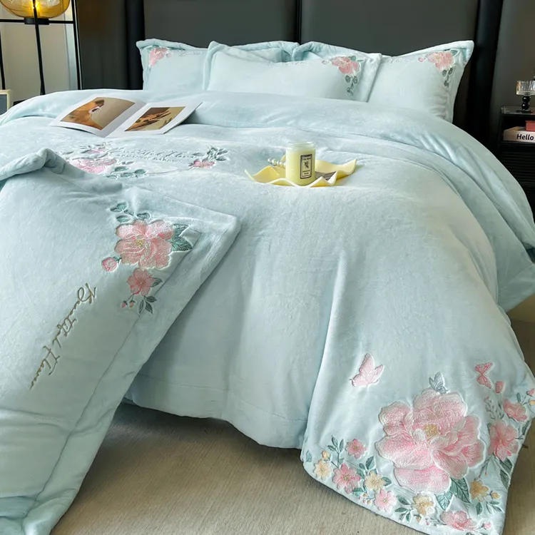 富莱城系列秋冬加厚A类牛奶绒四件套高级感刺绣被套防静电保暖4