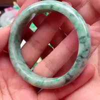 翡翠手镯未镶嵌翡翠