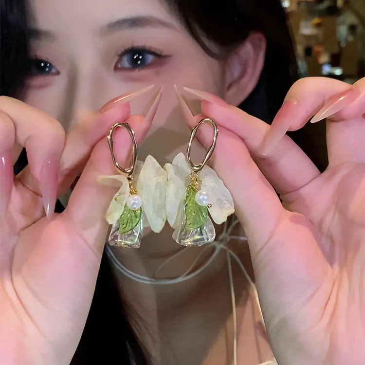 铜合金耳饰 白花透明流苏耳环简约小众风耳饰新款气质耳钉耳饰