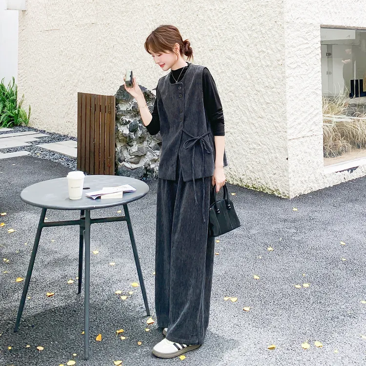 高级感慵懒风时尚显瘦套装女秋季新款气质通勤马甲内搭裤子三件套