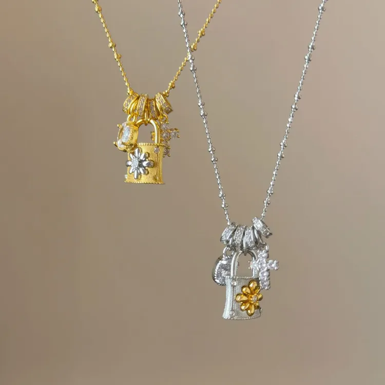 铜锆石项链 镶锆石锁形圆形十字架项链轻奢小众风锁骨链个性百搭