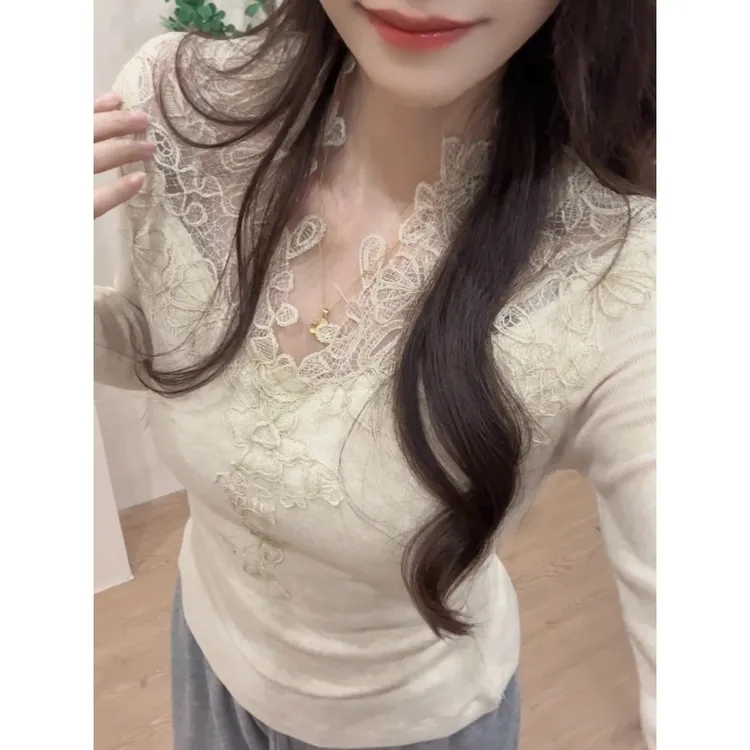 【斐丽轩】温柔风蕾丝德绒V领修身叠穿针织长袖上衣