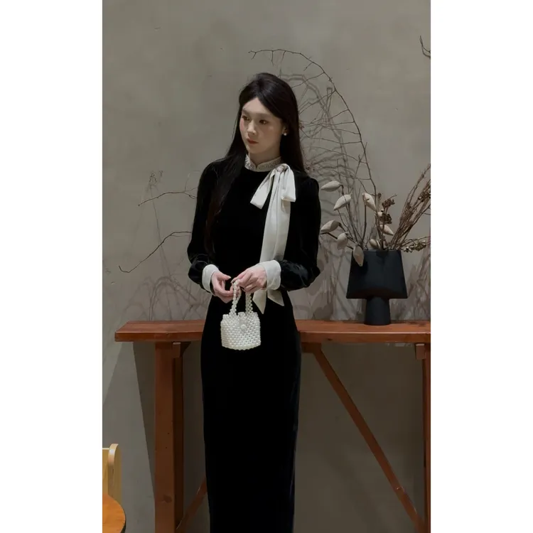 肆意【西西里的美丽传说】法式优雅千金风撞色珍珠领飘带连衣裙