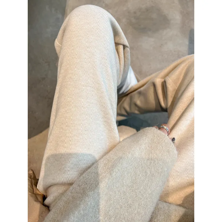 窄版醋酸保暖阔腿裤女秋冬加绒加厚垂感新款休闲直筒人字纹毛呢裤