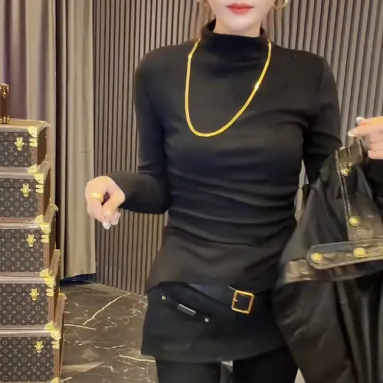 显瘦百搭小高领不规则底边长袖打底衫