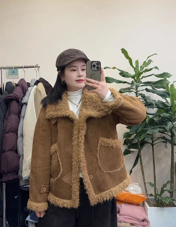 【罗九九专属】美拉德皮毛一体外套2025新款时尚洋气减龄麂皮绒上衣