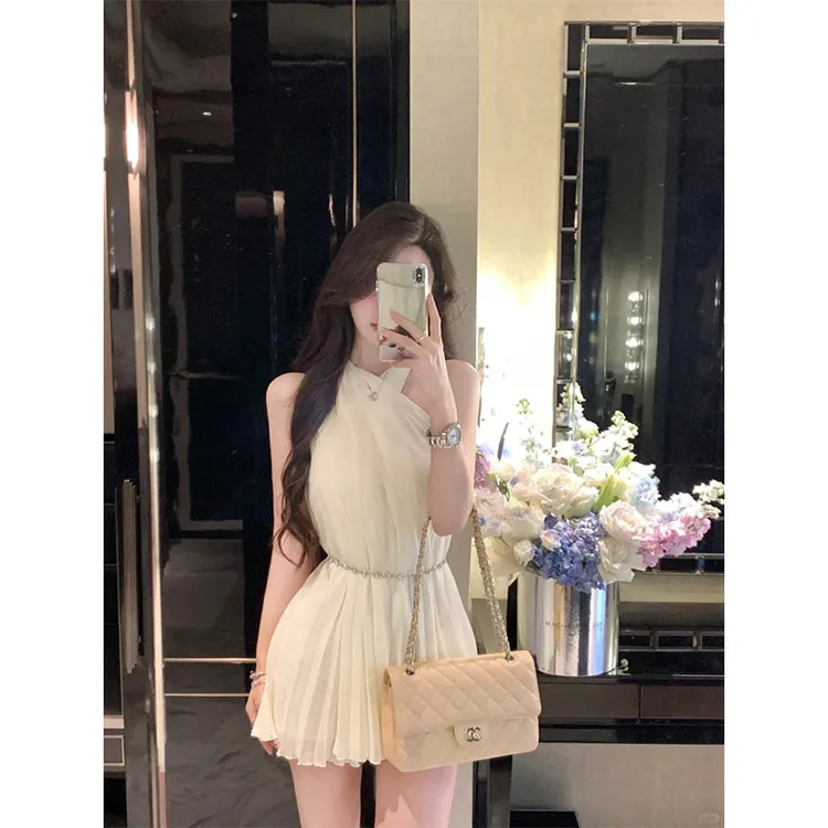 2025年新款夏装性感短裙子法式高级感辣妹气质显瘦交叉连衣裙女潮