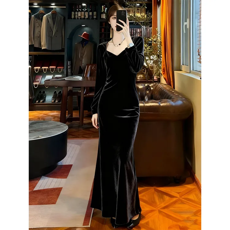 法式新款黑色丝绒秋冬包臀连衣裙女高级感气质修身鱼尾长裙赫本风