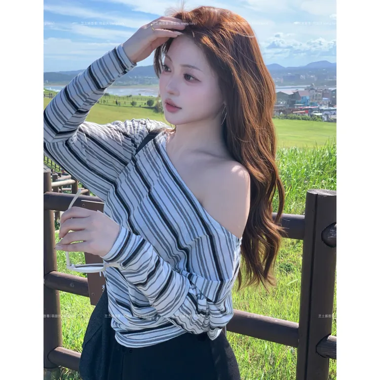 萌面侠芝士现货【条纹诗集】莱赛尔上衣女生韩系ins衣服慵懒风5725