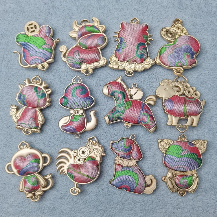 成品新款非遗宋锦真丝蜀锦双面十二生肖汽车挂件包挂生日节日礼物