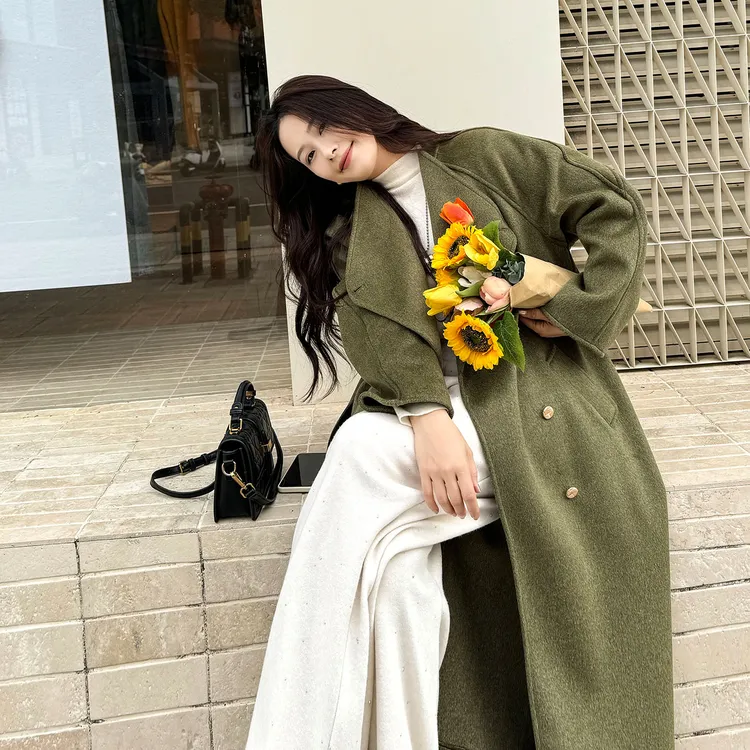 绿色双面呢大衣女慵懒风2025秋冬新款长款厚呢子时尚气质毛呢外套