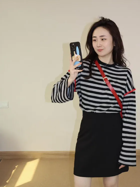 2025早春新款长袖条纹T恤慵懒风宽松显瘦圆领上衣女百搭半裙套装