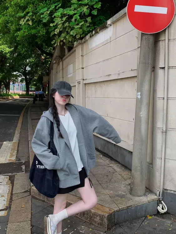 慵懒风灰色设计感拉链连帽卫衣外套女宽松上衣半身裙2025秋季新款