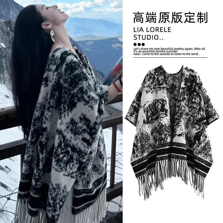 法式复古水墨画流苏围巾披肩秋冬双面保暖百搭高级感民族风斗篷女
