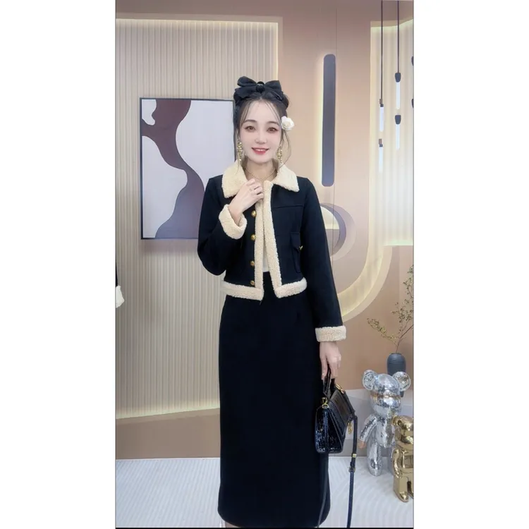 【加绒加厚】【特厚绒款】两件套  小香风2025冬季加绒显瘦套装 B2422