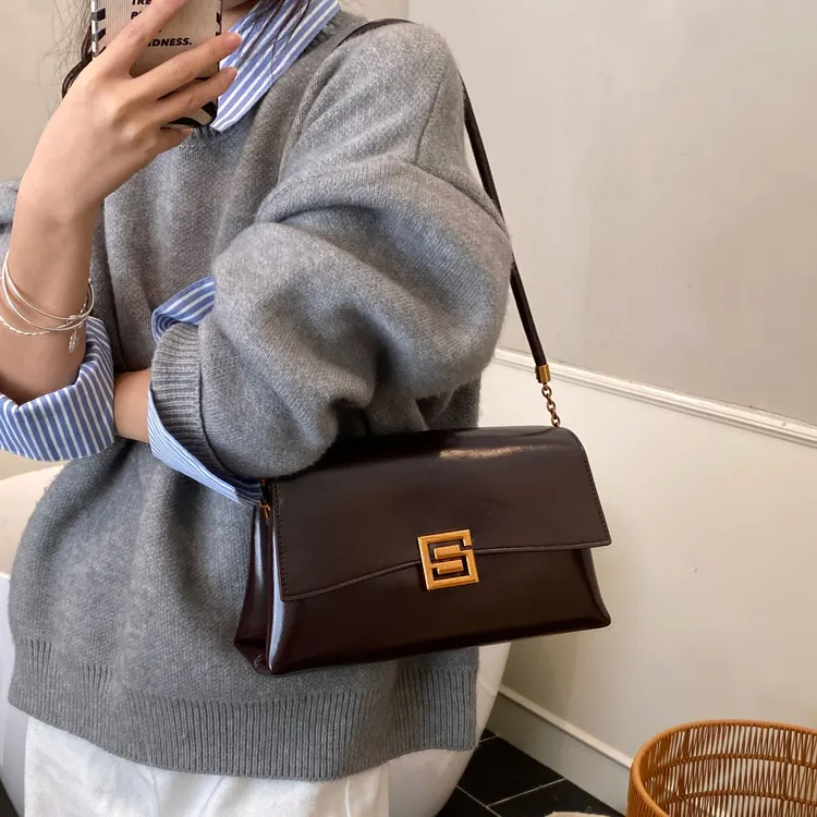 高级感轻奢复古磨砂包包女2025新款通勤单肩腋下包时尚斜挎小方包