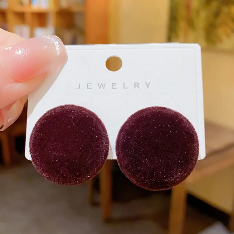 铜合金耳饰 秋冬新款毛绒几何圆形耳钉女高级感气质网红耳环