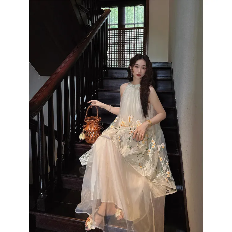 三吉黑花【花弄影】国风新中式薄纱连衣裙子女夏天巨好看海边度假